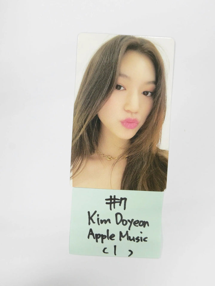 Weki Meki ‘I AM ME.’- Apple Music Fan Sign Event Photocard - HALLYUSUPERSTORE
