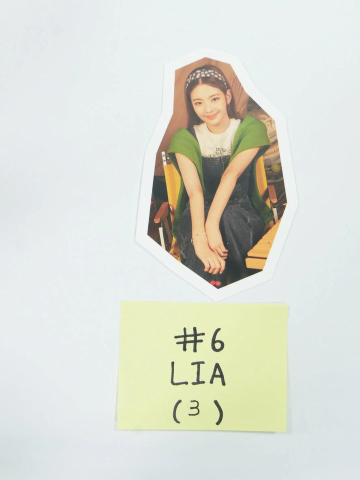 ITZY 'Best Friends Forever' - 2022 Season's Greetings Trading Card Sticker (3) - HALLYUSUPERSTORE