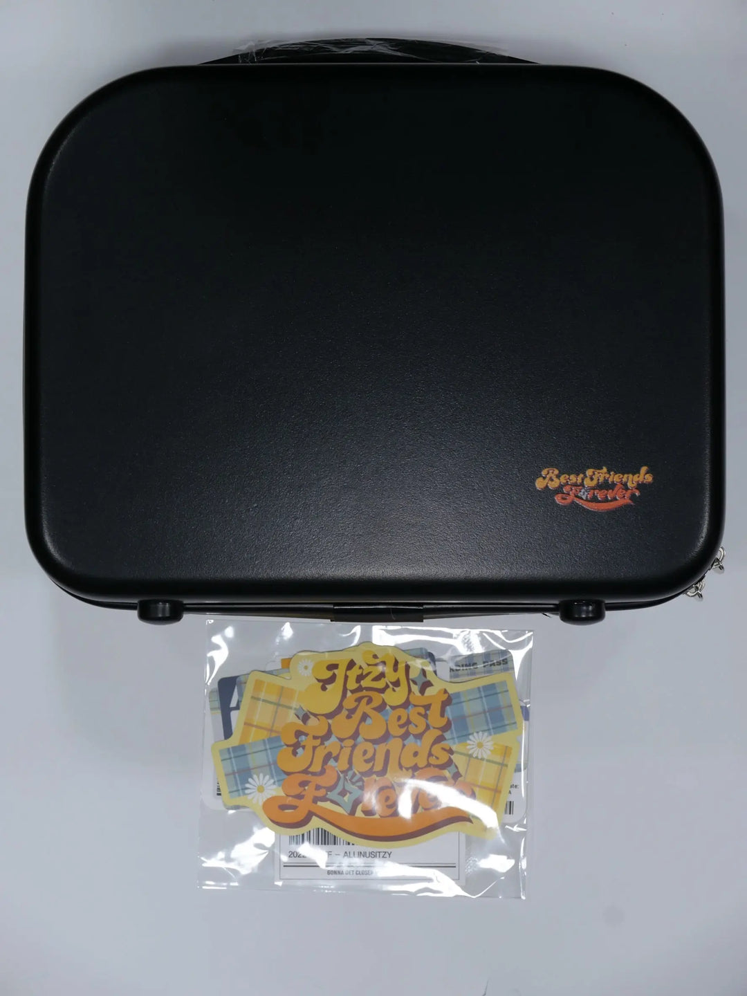 ITZY 'Best Friends Forever' - POP-UP Store MD Mini Carrier, Polaroid Photocard Set (5EA) - HALLYUSUPERSTORE