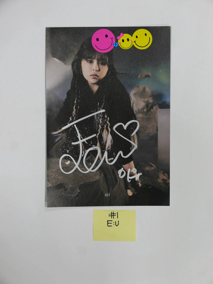 Everglow 'Return of The Girl' - A Cut Page From Fansign Event Albums - HALLYUSUPERSTORE