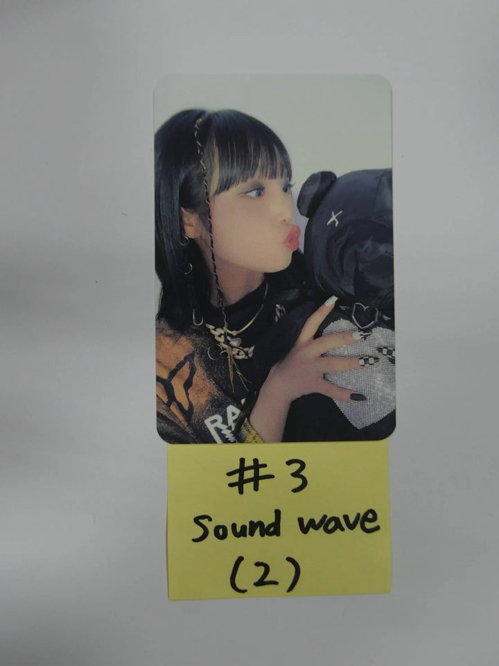YENA "ˣ‿ˣ (SMiLEY)" - Soundwave Pre-Order Benefit Photocard - HALLYUSUPERSTORE