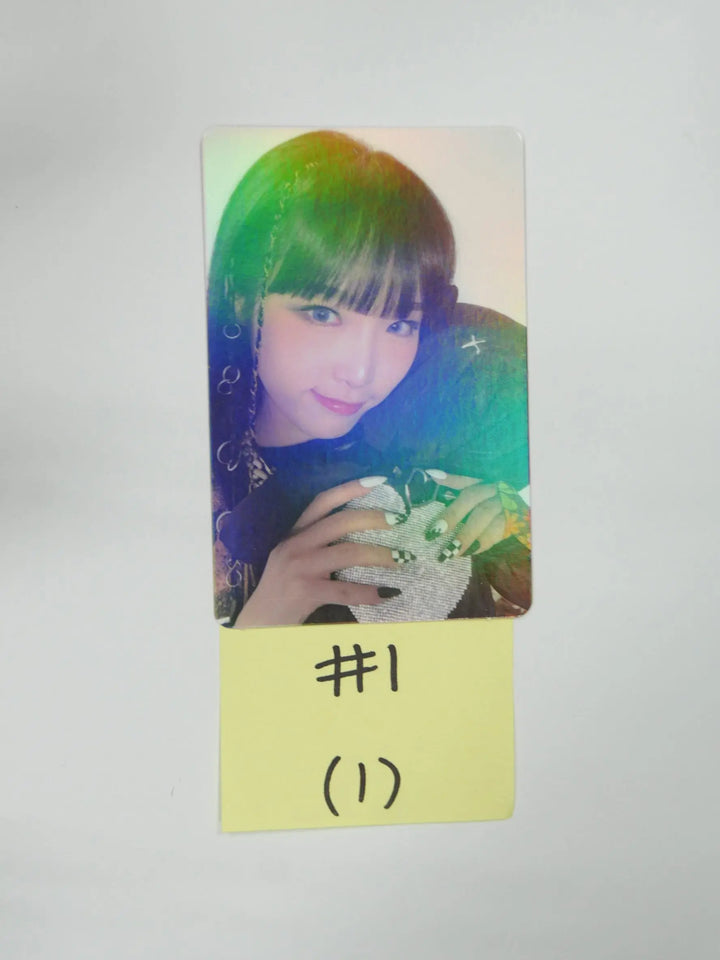 YENA "ˣ‿ˣ (SMiLEY)" - Official Photocard - HALLYUSUPERSTORE