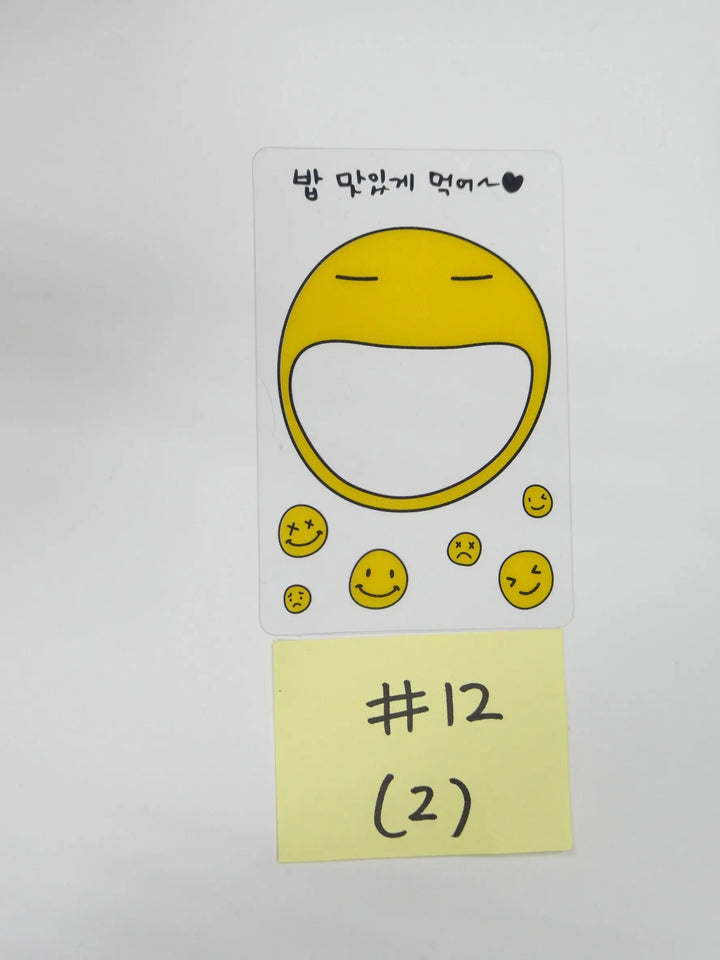 YENA "ˣ‿ˣ (SMiLEY)" - Official Photocard - HALLYUSUPERSTORE