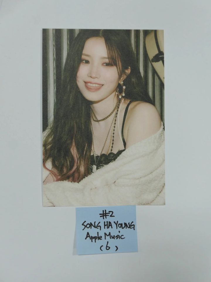 Fromis_9 "Midnight Guest" - Apple Music Pre-Order Benefit Photo - HALLYUSUPERSTORE