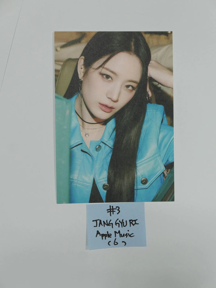 Fromis_9 "Midnight Guest" - Apple Music Pre-Order Benefit Photo - HALLYUSUPERSTORE