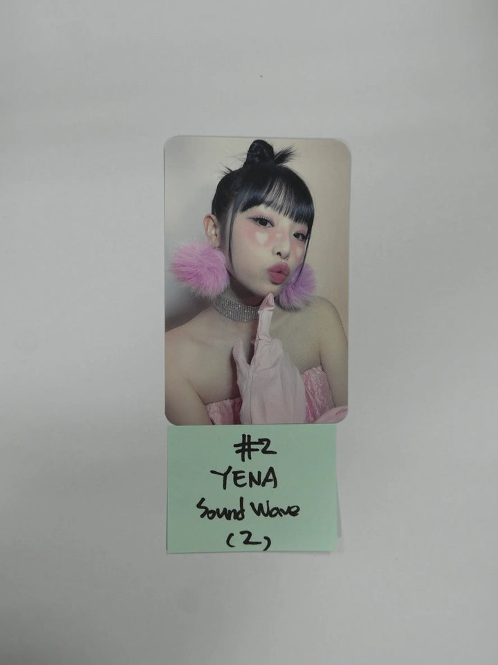 YENA "ˣ‿ˣ (SMiLEY)" - Soundwave Fansign Event Photocard - HALLYUSUPERSTORE