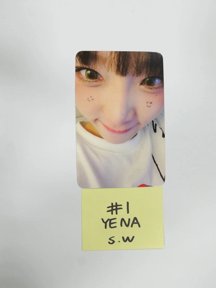 YENA "ˣ‿ˣ (SMiLEY)" - Soundwave Fansign Event Photocard - HALLYUSUPERSTORE