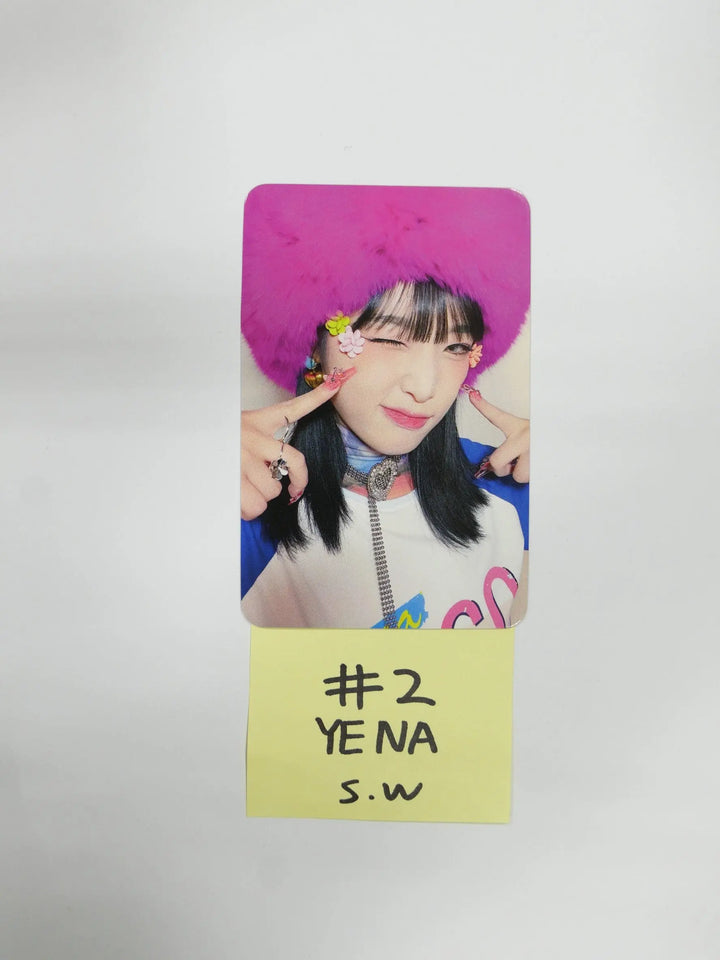 YENA "ˣ‿ˣ (SMiLEY)" - Soundwave Fansign Event Photocard - HALLYUSUPERSTORE