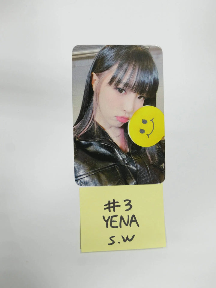 YENA "ˣ‿ˣ (SMiLEY)" - Soundwave Fansign Event Photocard - HALLYUSUPERSTORE