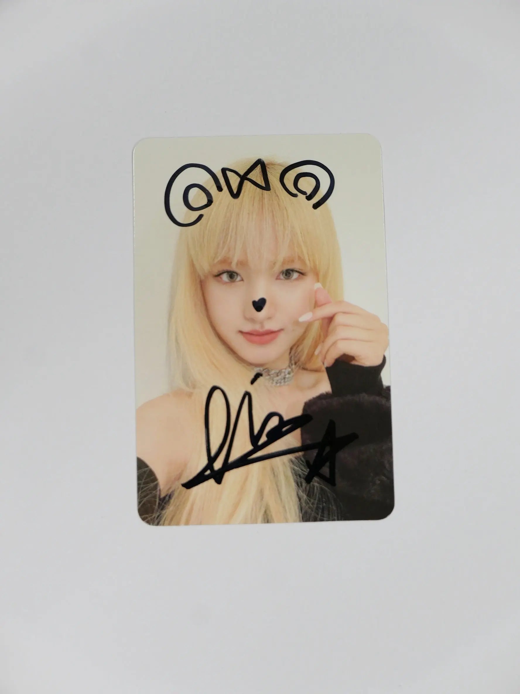 Liz (of IVE) - Hand Autographed(Signed) Fansign Winner Photocard