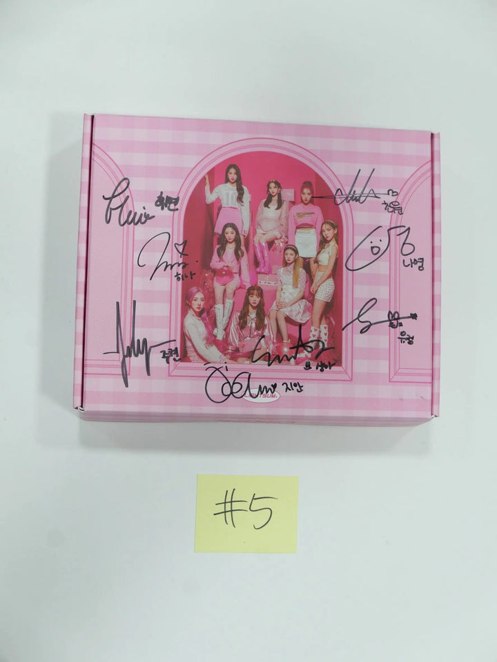 Lisa, Loona, (g) I-DLE, Lightsum - Hand Autographed(Signed) Album - HALLYUSUPERSTORE