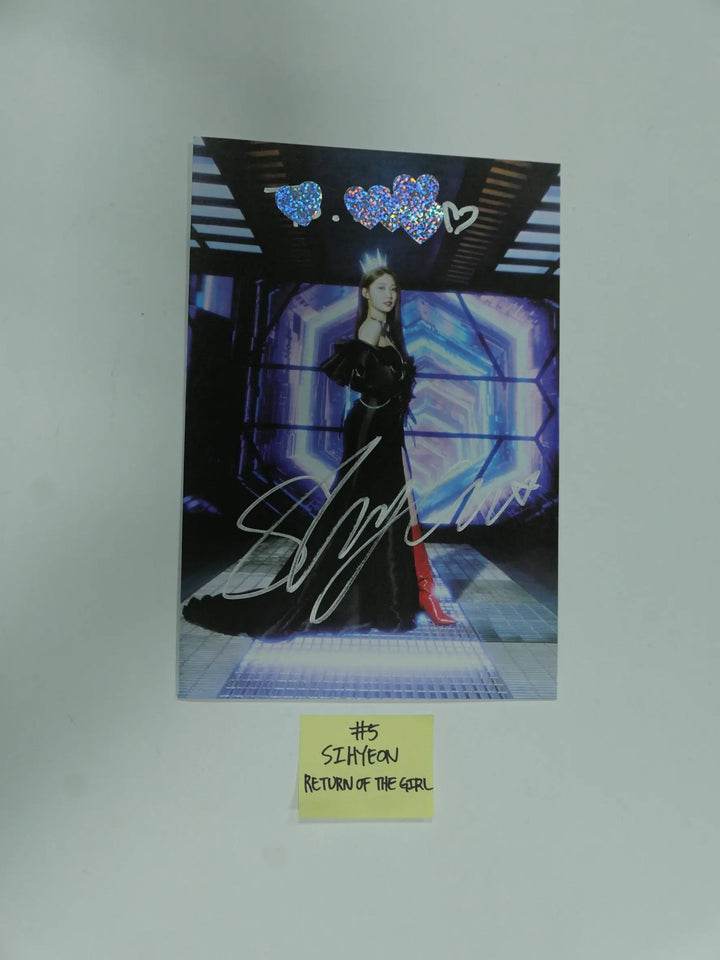 Everglow 'Return of the girl' - A Cut Page From Fansign Event Album Photo - HALLYUSUPERSTORE
