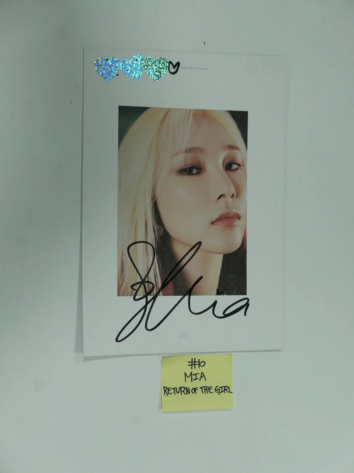 Everglow 'Return of the girl' - A Cut Page From Fansign Event Album Photo - HALLYUSUPERSTORE