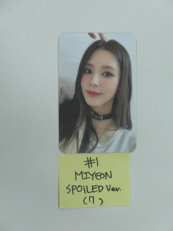(g) I-DLE "I NEVER DIE" - Official Photocard (Restocked 3/18) - HALLYUSUPERSTORE