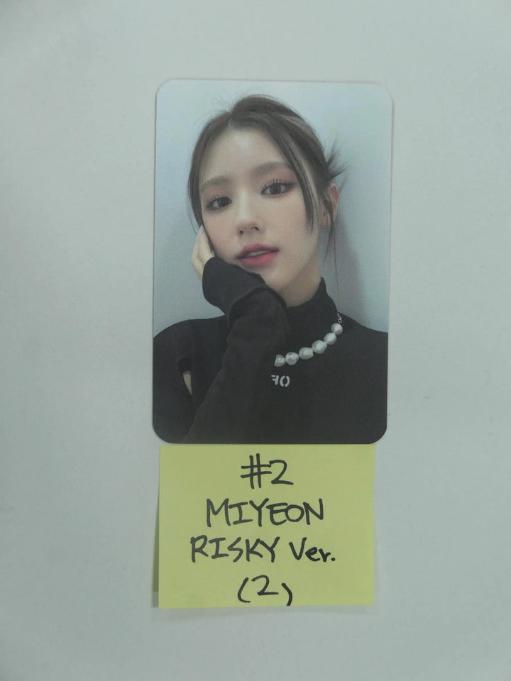 (g) I-DLE "I NEVER DIE" - Official Photocard (Restocked 3/18) - HALLYUSUPERSTORE