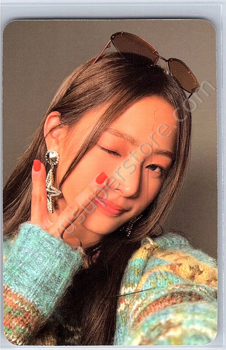 NewJeans - Minji - NewJeans “OMG” album photocard C version version 1 weverse album version