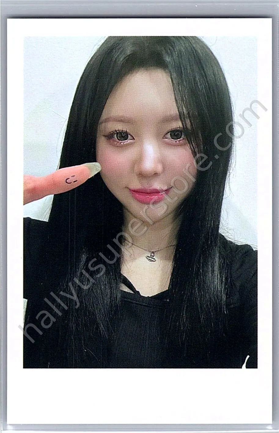 tripleS - Hyerin - Performante Withmuu polaroid