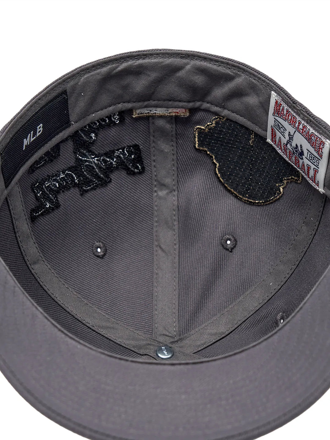 ** [Pre-Order] AESPA - Wearing KARINA MLB Signature Patch Structure Ball Cap LA (Charcoal Grey)
