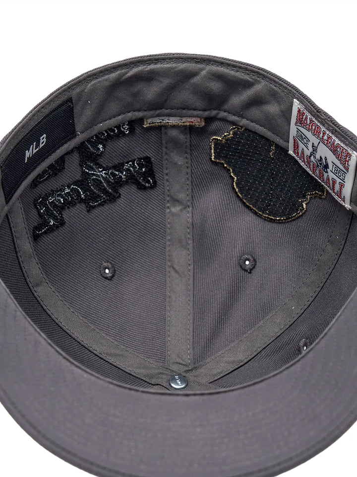 ** [Pre-Order] AESPA - Wearing KARINA MLB Signature Patch Structure Ball Cap LA (Charcoal Grey)