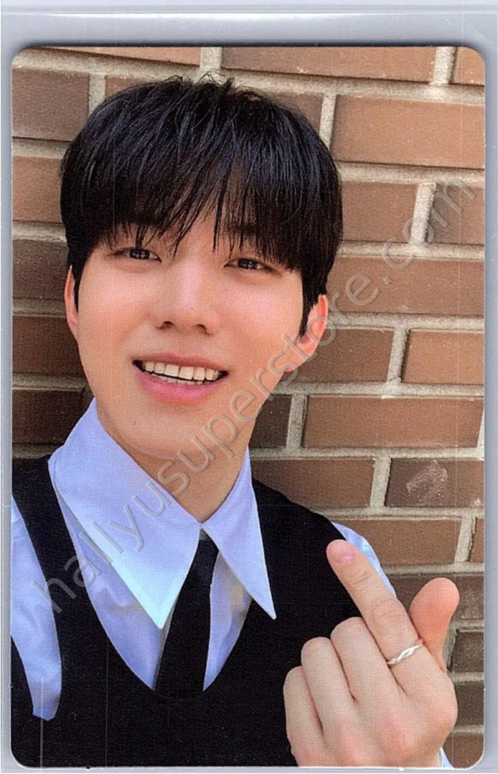 DAY6  - Dowoon - The Decade album photocard in-ear earphone version