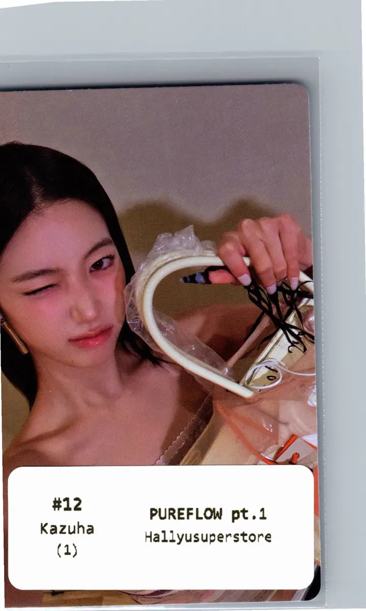 LE SSERAFIM "PUREFLOW" - Official Photocard (COMPACT Ver.) [26.06.08] (Restocked 6/16)
