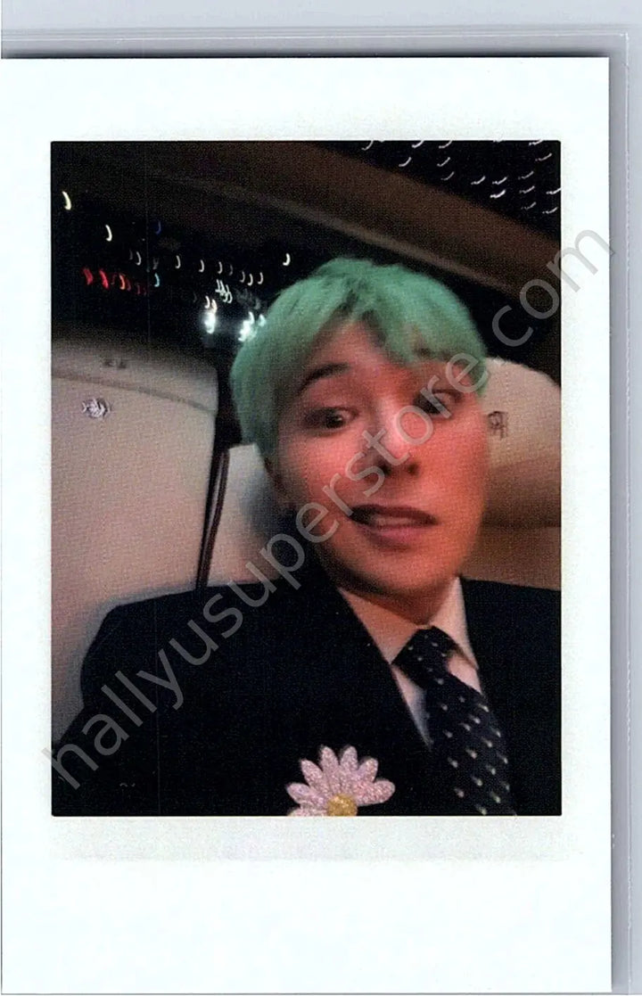 G-Dragon - G-Dragon - 2025 World Tour Übermensch FPO polaroid purchase benefit tour merch