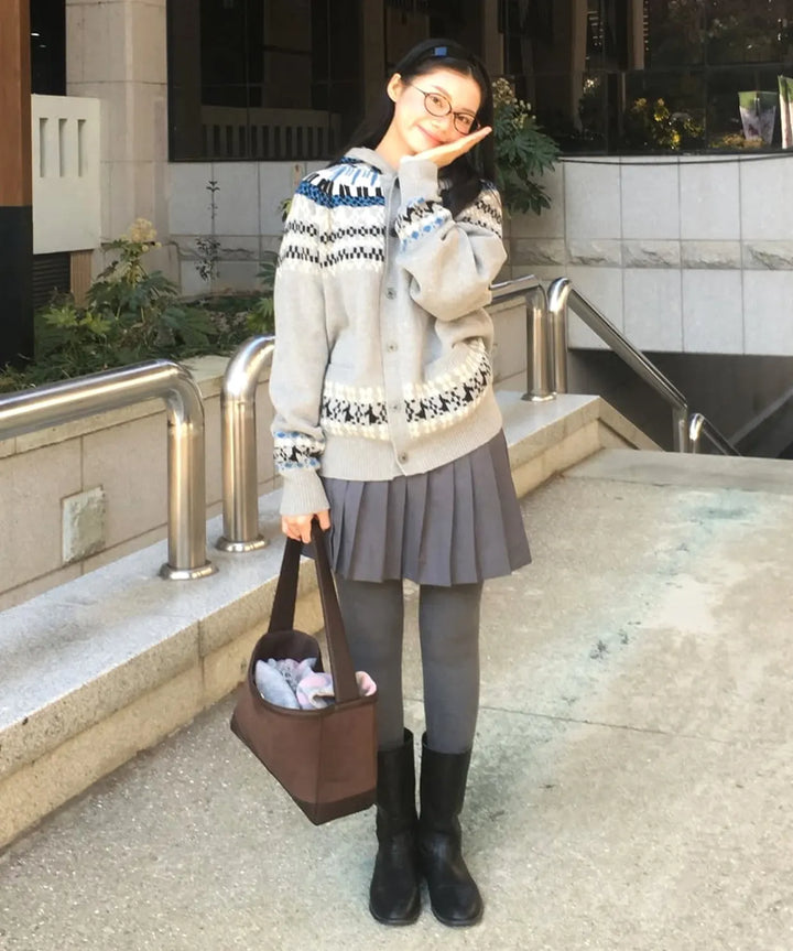 **QWER -Siyeon Nordic melody hoodie cardigan BROWN