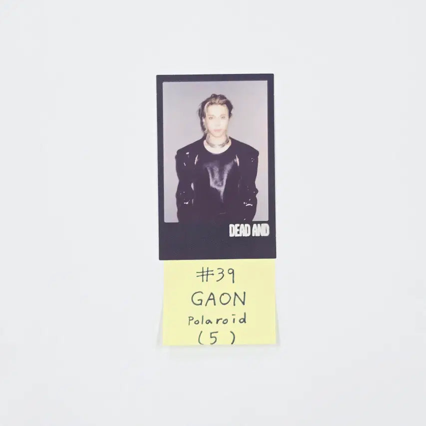 Xdinary Heroes "DEAD AND" - Official Photocard (2) [26.04.20]