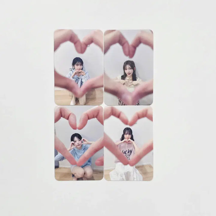 QWER - Dear My Muse Fansign Event Winner Photocard [26.04.23]