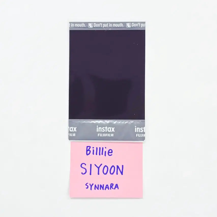 SIYOON (of Billlie) - Hand Autographed(Signed) Polaroid [26.04.28]