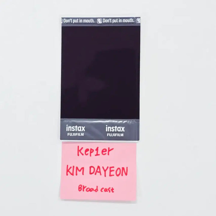 DAYEON (of Kep1er) - Hand Autographed(Signed) Polaroid [26.04.28]