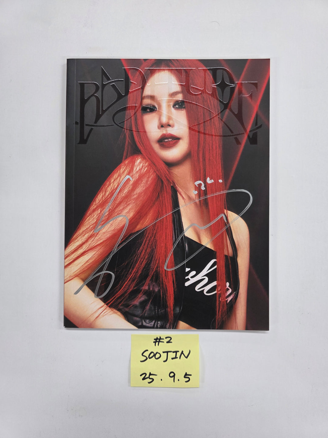 SOOJIN "BADITUDE " - Hand Autograhped(Signed) Album [25.9.5]