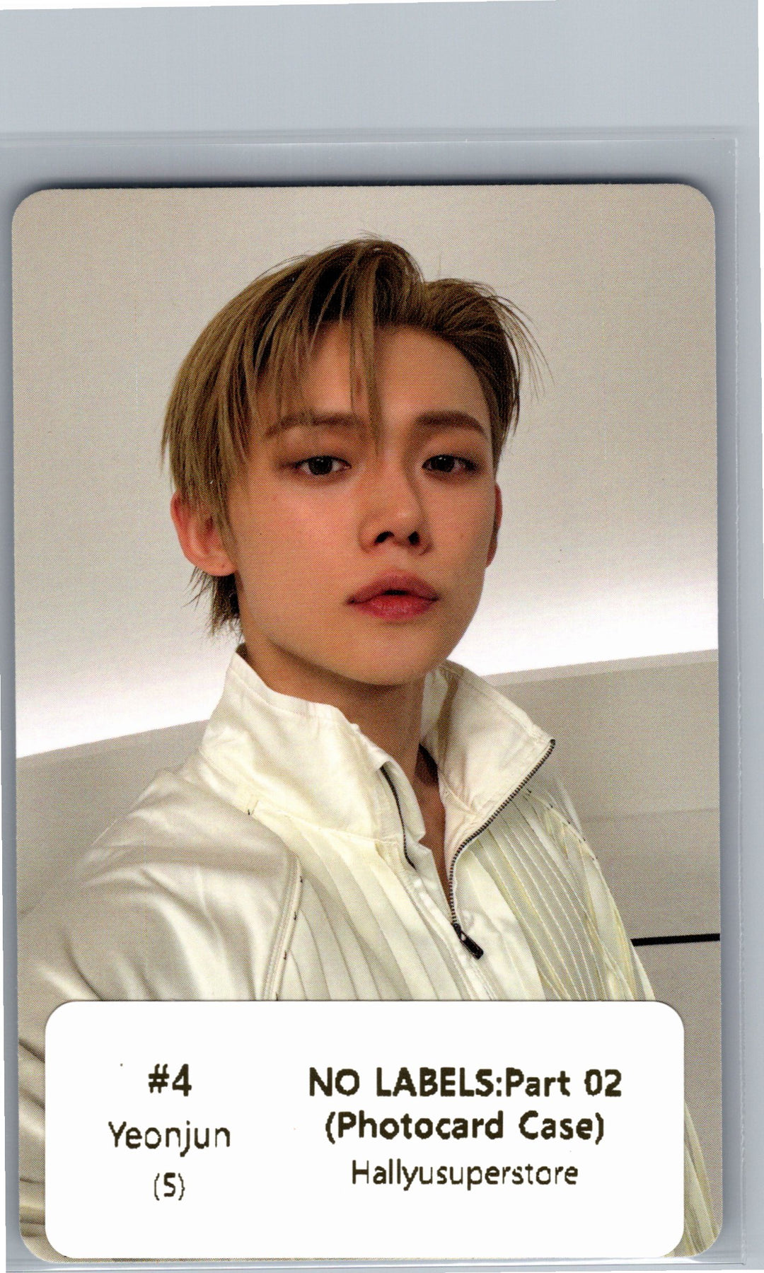 YEONJUN (of TXT) "NO LABELS: PART 02" - Official Photocard (Photocard Case Ver.) [26.07.13]