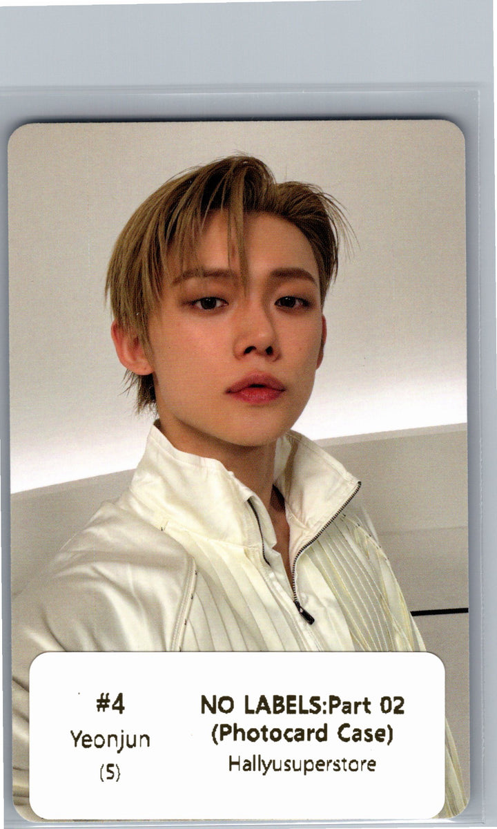 YEONJUN (of TXT) "NO LABELS: PART 02" - Official Photocard (Photocard Case Ver.) [26.07.13]