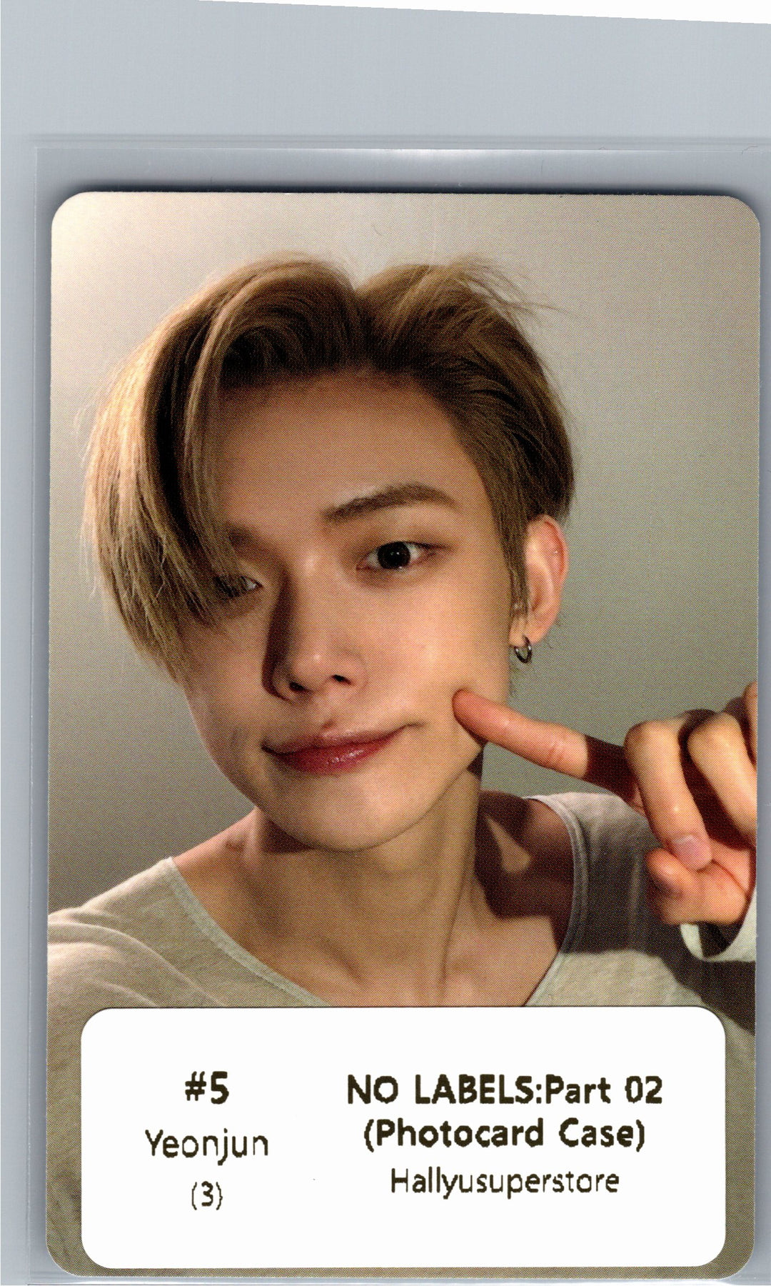 YEONJUN (of TXT) "NO LABELS: PART 02" - Official Photocard (Photocard Case Ver.) [26.07.13]