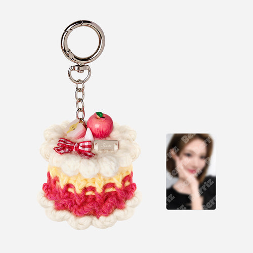 [Pre-Order] JIWOO(of Hearts2Hearts) - ARTIST BIRTHDAY CROCHET MINI CAKE KEYRING