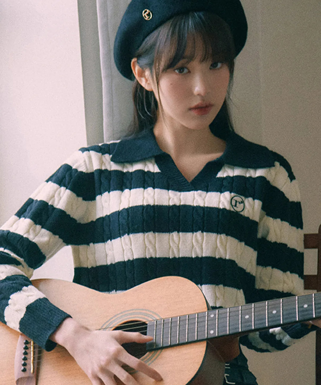 ** JANG WONYOUNG Pick (of IVE) - COLLAR STRIPE BOARDER KNIT WH+BK