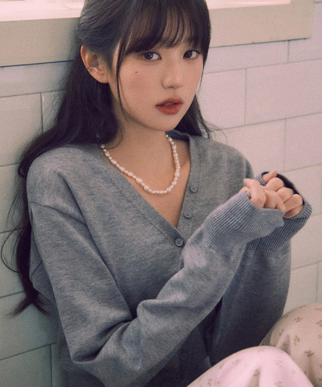 ** JANG WONYOUNG Pick (of IVE) - V NECK BASIC CARDIGAN GRAY (FREE Size)