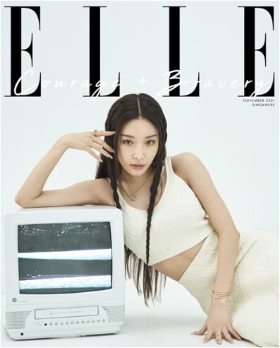 ** CHUNG HA  Elle Singapore 2021 . 11 (A ver.)