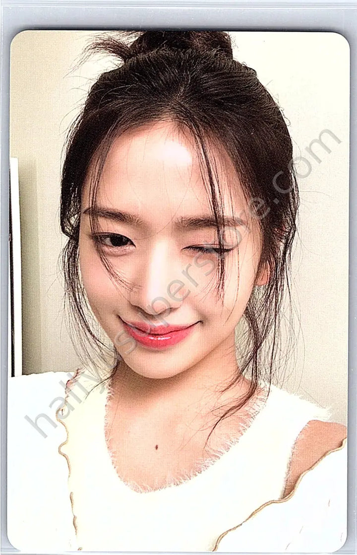 IVE - Yujin - 2nd DIVE Official Fanclub: MAGAZINE IVE