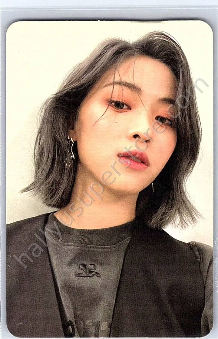 ITZY - Ryujin - Cheshire Album album photocard standard version