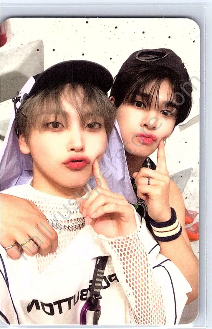 CRAVITY - Unit - SUN SEEKER album photocard catcher version