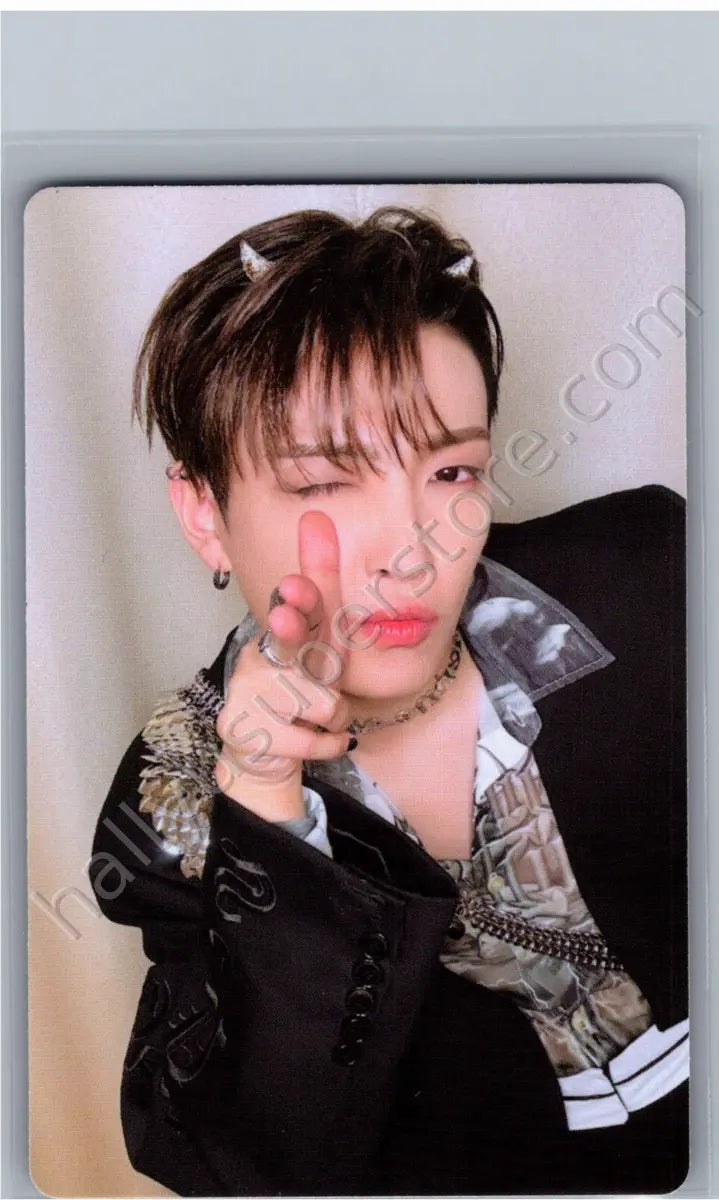 ATEEZ - Hongjoong - ATEEZ - Hongjoong - Golden Hour : Part.2 Album version 1 digipack version album photocard
