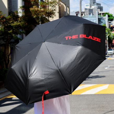 **[Pre-Order] THE BOYZ -  [THE BLAZE] WORLD TOUR in SEOUL (FOLDING UV UMBRELLA)