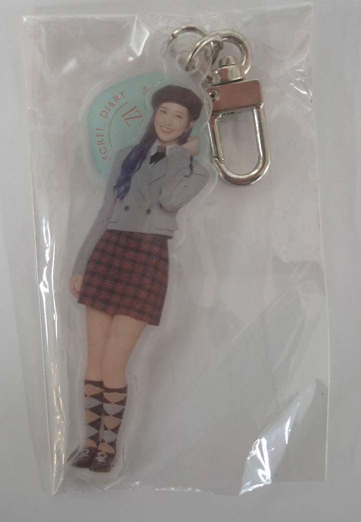 IZ*ONE - " Oneiric Diary "(幻想日記)  Official Acrylic keyring