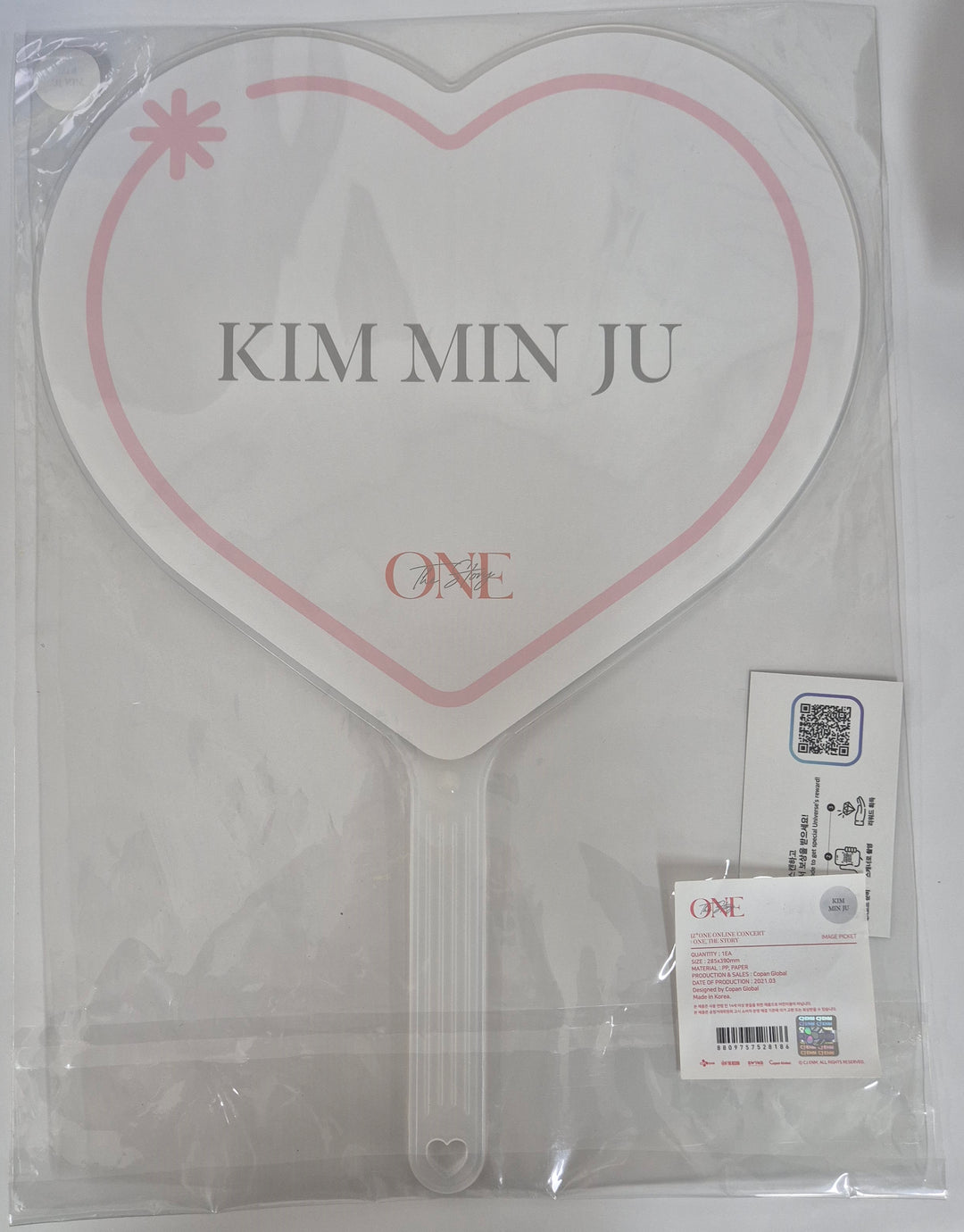 IZ*ONE - "EYES ON Me"[Jangwon Young Badge,Post Card Set,KIM MINJU Image picket]