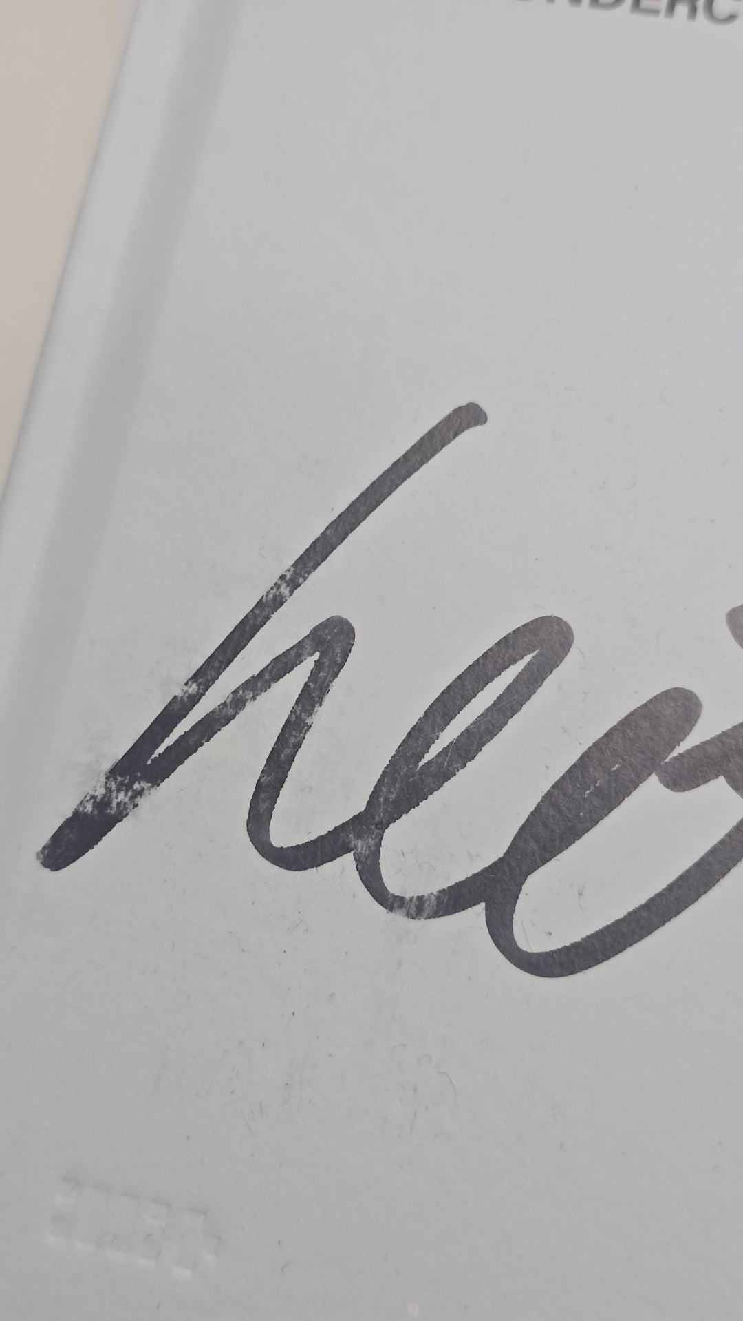 JIN (Of BTS) "Echo", IVE "IVE EMPATHY", Stray Kids "KARMA", ILLIT "bomb", TXT "Star Chapter: Together", ZEROBASEONE "CINEMA PARADISE" - Hand Autographed(Signed) Promo Album [25.10.14]