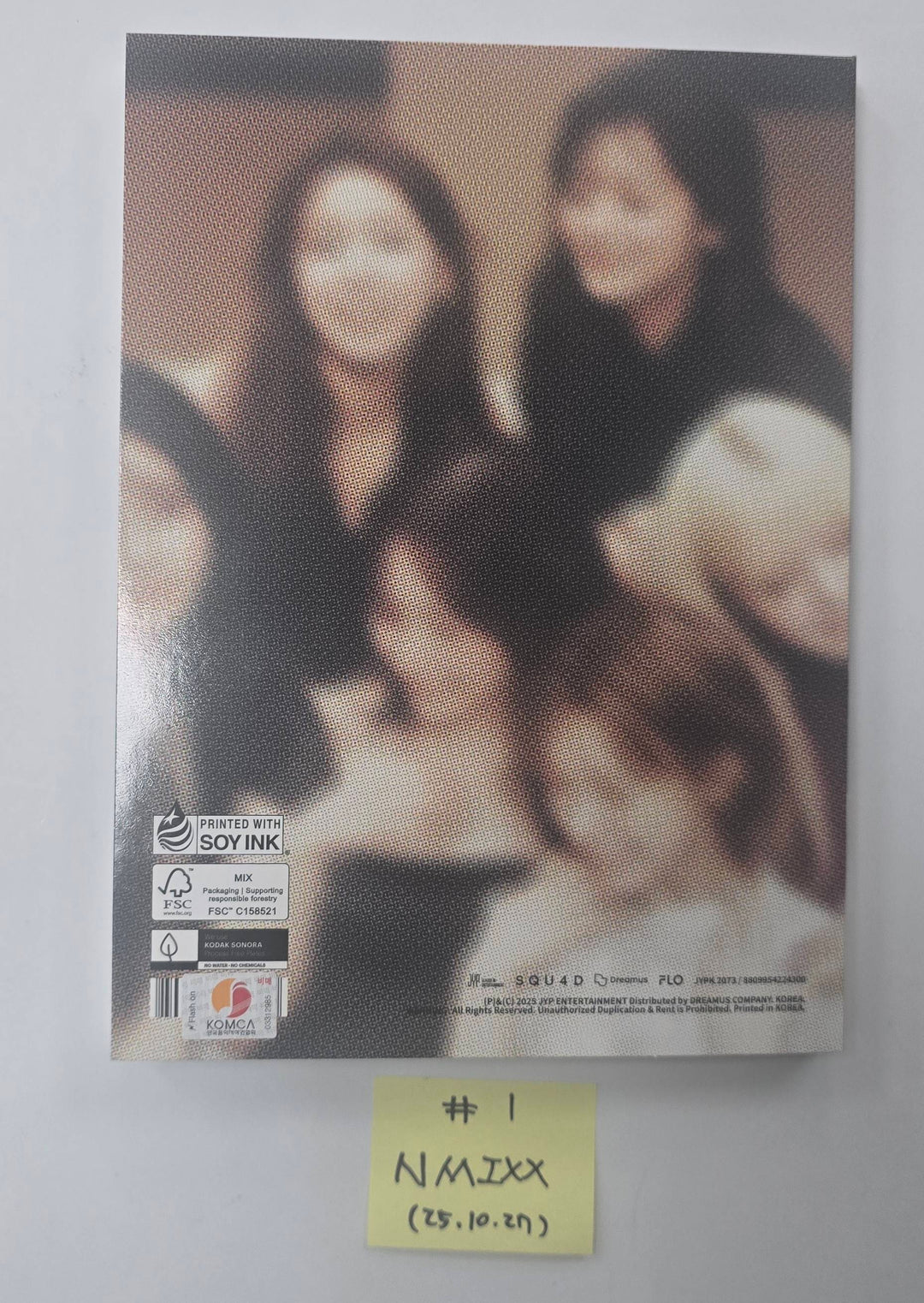NMIXX "Blue Valentine", Hearts2Hearts "FOCUS" - Hand Autographed(Signed) Promo Album [25.10.27]