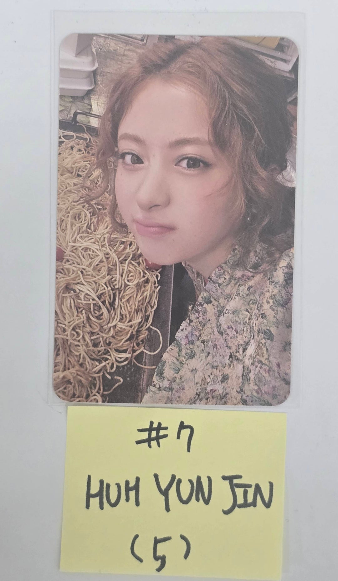 Le Sserafim "SPAGHETTI" - Official Photocard [25.10.27]