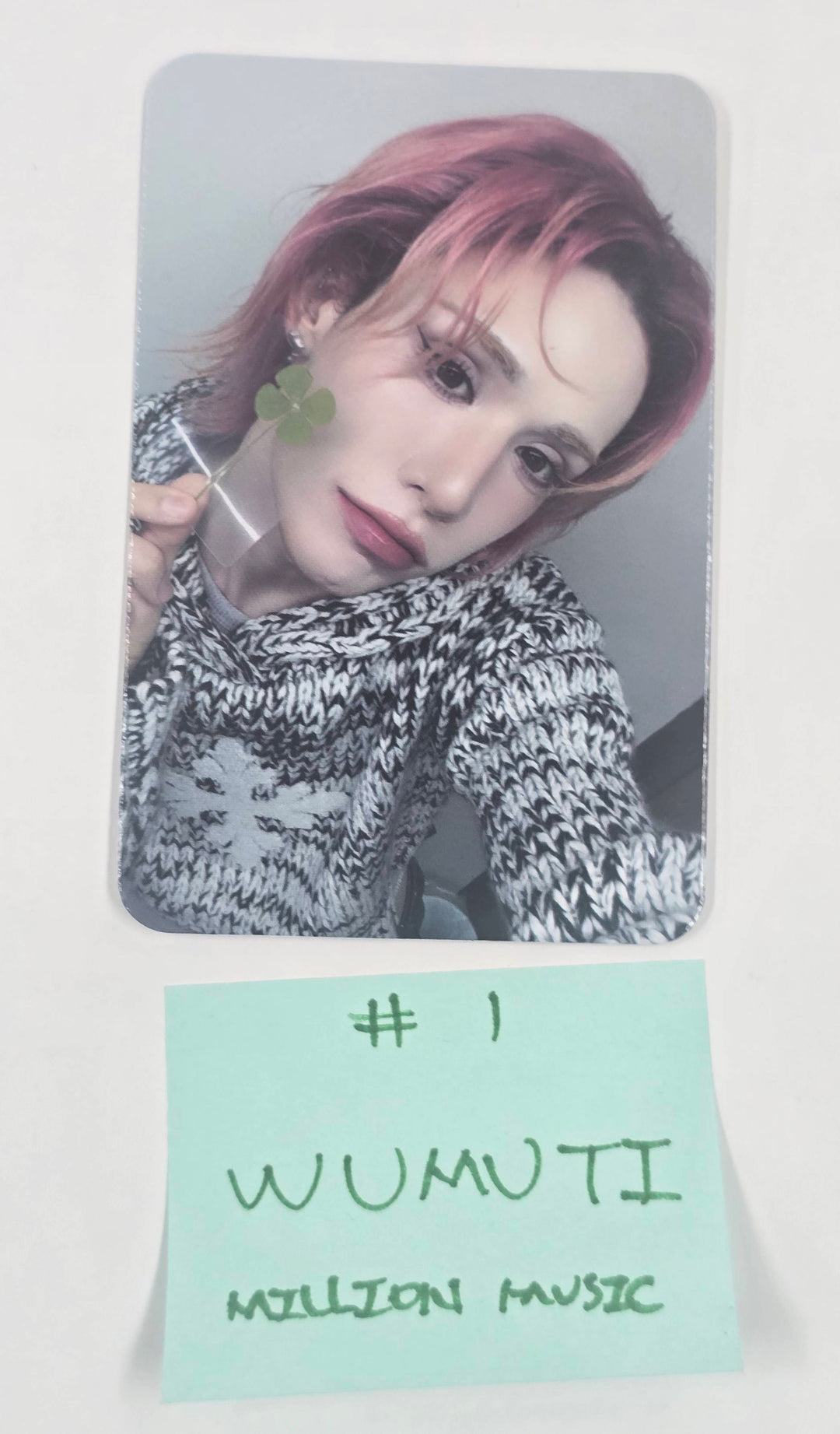 XLOV "UXLXVE" - Million Music Fansign Event Photocard [26.1.26]